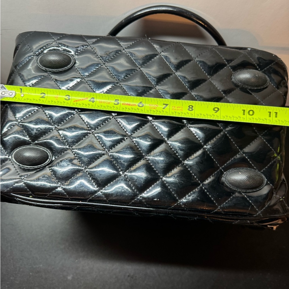 Caboodles Glossy Black Quilted Cosmetic Case - Picture 8 of 13